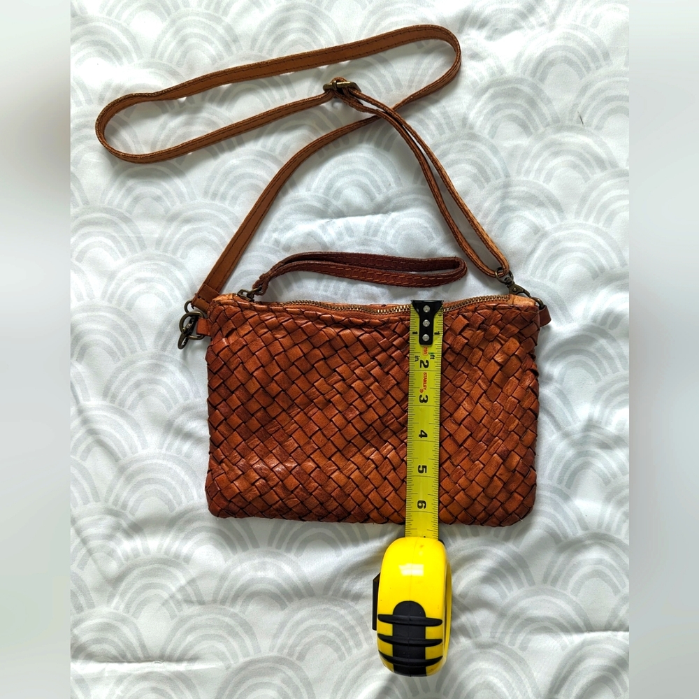 Italian leather crossbody bag Tan - Picture 4 of 4